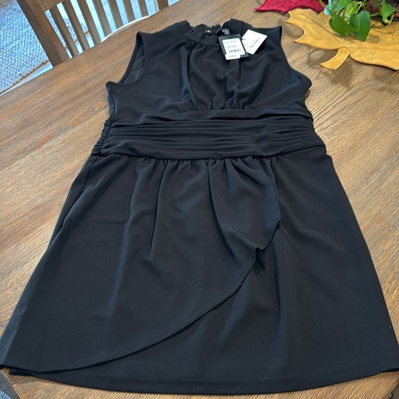 Nicole Miller Sleeveless Ruched Dress. Size 12 - Picture 7 of 14